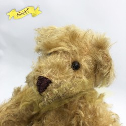 Color Rich同德國設計師合作手造馬海毛(MOHAIR)熊