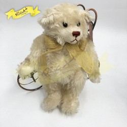 Color Rich同德國設計師合作手造馬海毛(MOHAIR)熊